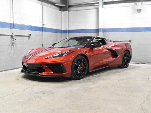 Used 2022 Chevrolet Corvette Stingray Premium Conv w/ Z51 Performance Package image 2