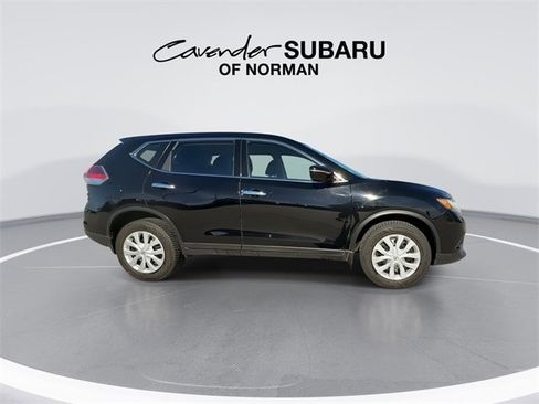 Used 2015 Nissan Rogue S image 9