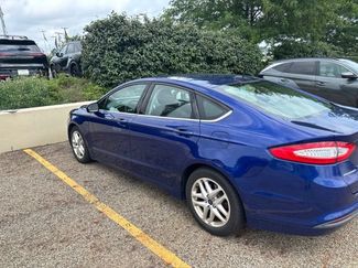 Used 2015 Ford Fusion SE FWD video 3