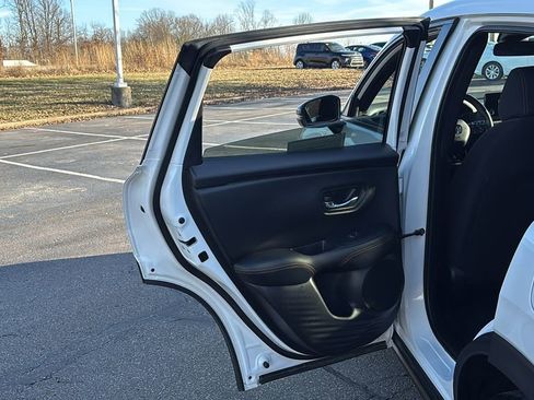 Certified 2023 Honda HR-V Sport image 28