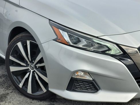 Used 2022 Nissan Altima 2.5 SR image 9