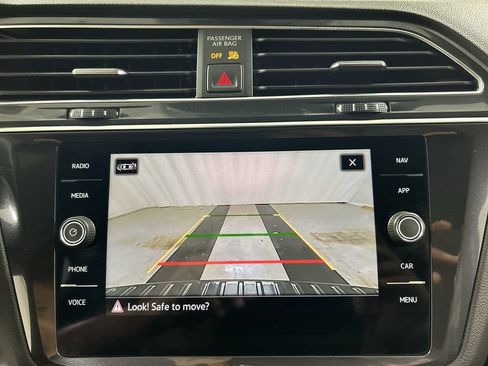 Certified 2023 Volkswagen Tiguan SEL R-Line AWD/4WD image 15