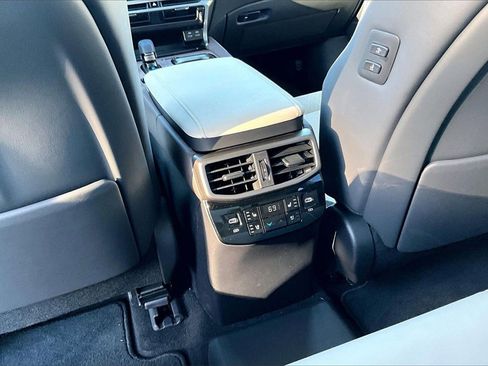 Used 2024 Lexus RX 450h AWD w/ Luxury Package image 13