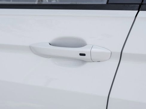 Used 2023 Volkswagen Tiguan S image 51