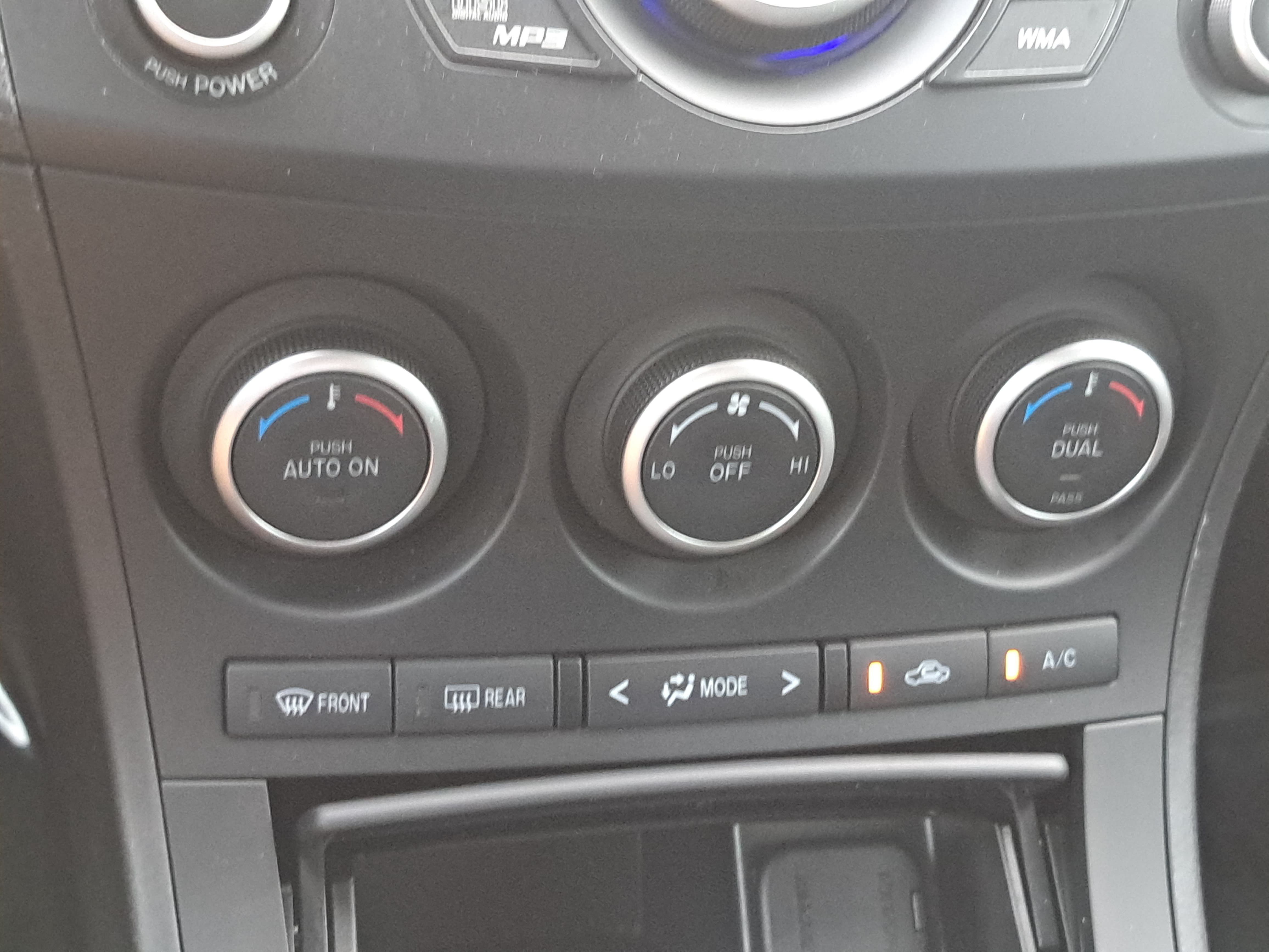 Used 2013 MAZDA MAZDA3 i Touring FWD image 21