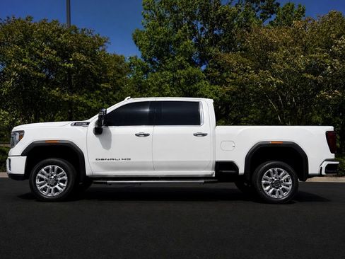 Used 2022 GMC Sierra 2500 Denali AWD/4WD image 2
