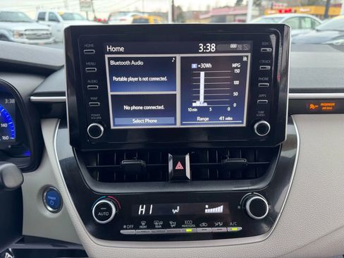 Used 2020 Toyota Corolla LE image 22