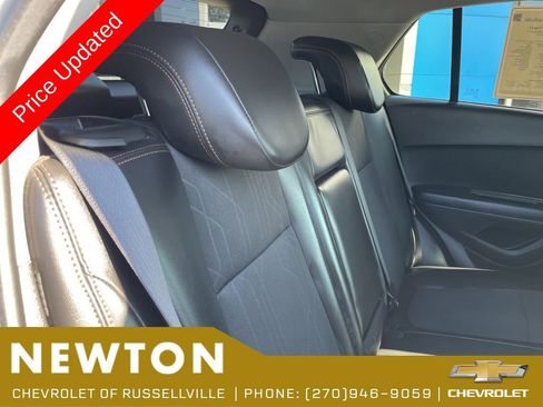 Used 2022 Chevrolet Trax LT AWD/4WD image 32