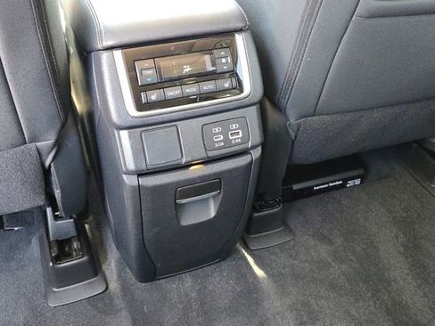 Certified 2024 Subaru Ascent Onyx Edition Limited AWD/4WD image 17