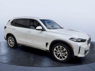 Used 2024 BMW X5 sDrive40i w/ Parking Assistance Package RWD video 1