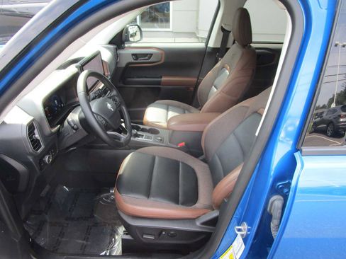 Used 2025 Ford Bronco Sport Outer Banks w/ Outer Banks Tech Package+ AWD/4WD image 14