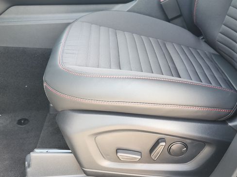 New 2026 Ford Explorer ST-Line w/ ST-Line Street Pack RWD image 18