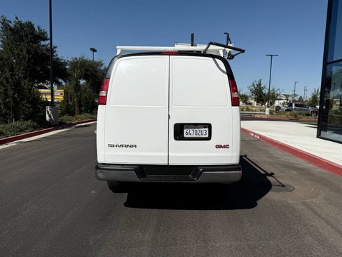 Used 2017 GMC Savana 2500 RWD image 8