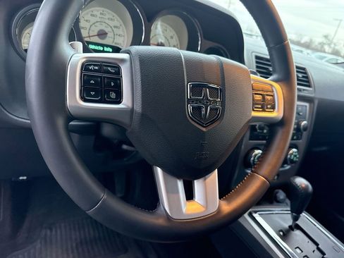 Used 2014 Dodge Challenger R/T image 14