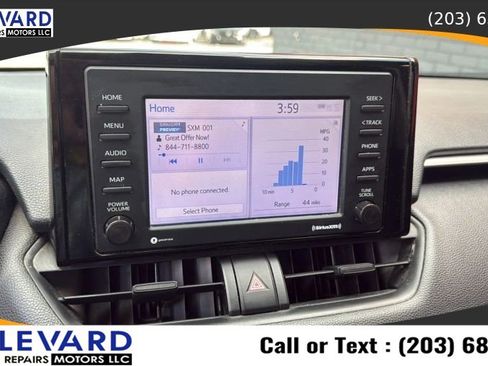 Used 2021 Toyota RAV4 XLE AWD/4WD image 10