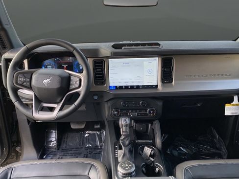 New 2025 Ford Bronco Outer Banks w/ Sasquatch Package image 5