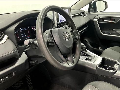 Used 2023 Toyota RAV4 XLE image 16