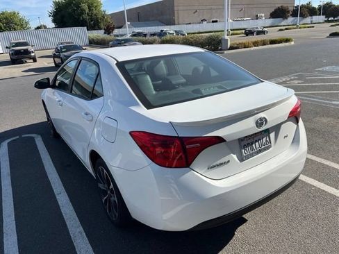 Used 2018 Toyota Corolla SE w/ Carpet Mat Package (TMS) FWD image 5