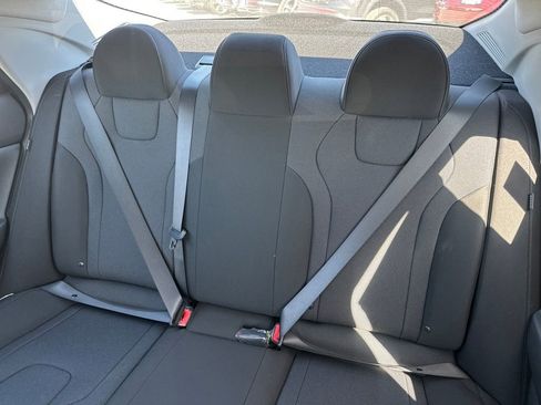 Used 2026 Hyundai Elantra SE image 25