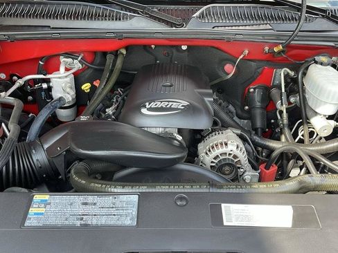 Used 2005 Chevrolet Silverado 2500 LS AWD/4WD image 52
