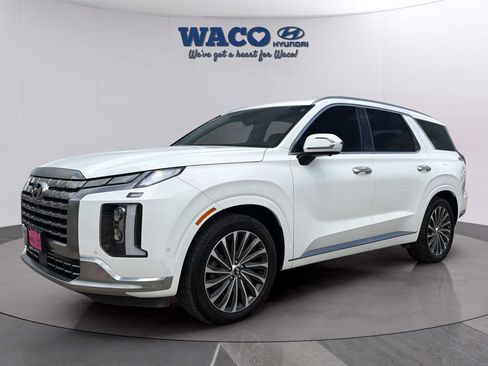 Used 2023 Hyundai Palisade Calligraphy image 4