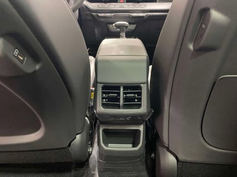 New 2027 Kia Seltos X-Line S w/ X-Line S Premium Package AWD/4WD image 16