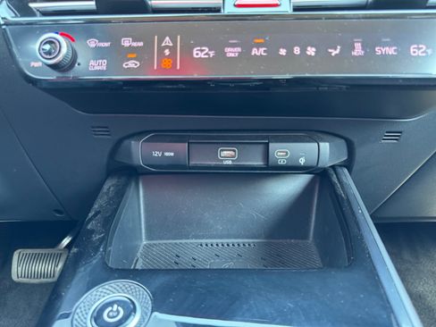 Used 2023 Kia Niro Wind FWD image 25