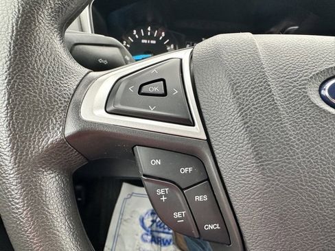 Used 2015 Ford Fusion SE image 17