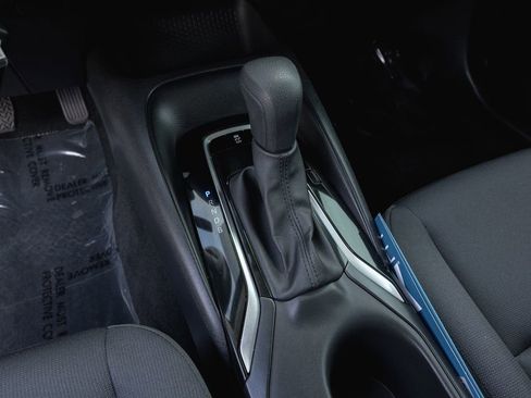 Certified 2025 Toyota Corolla LE image 15