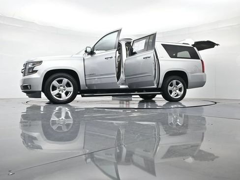 Used 2015 Chevrolet Suburban LTZ AWD/4WD image 59