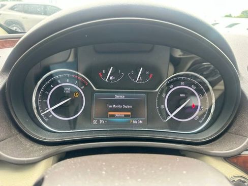 Used 2017 Buick Regal Premium w/ Driver Confidence Package #1 FWD image 40