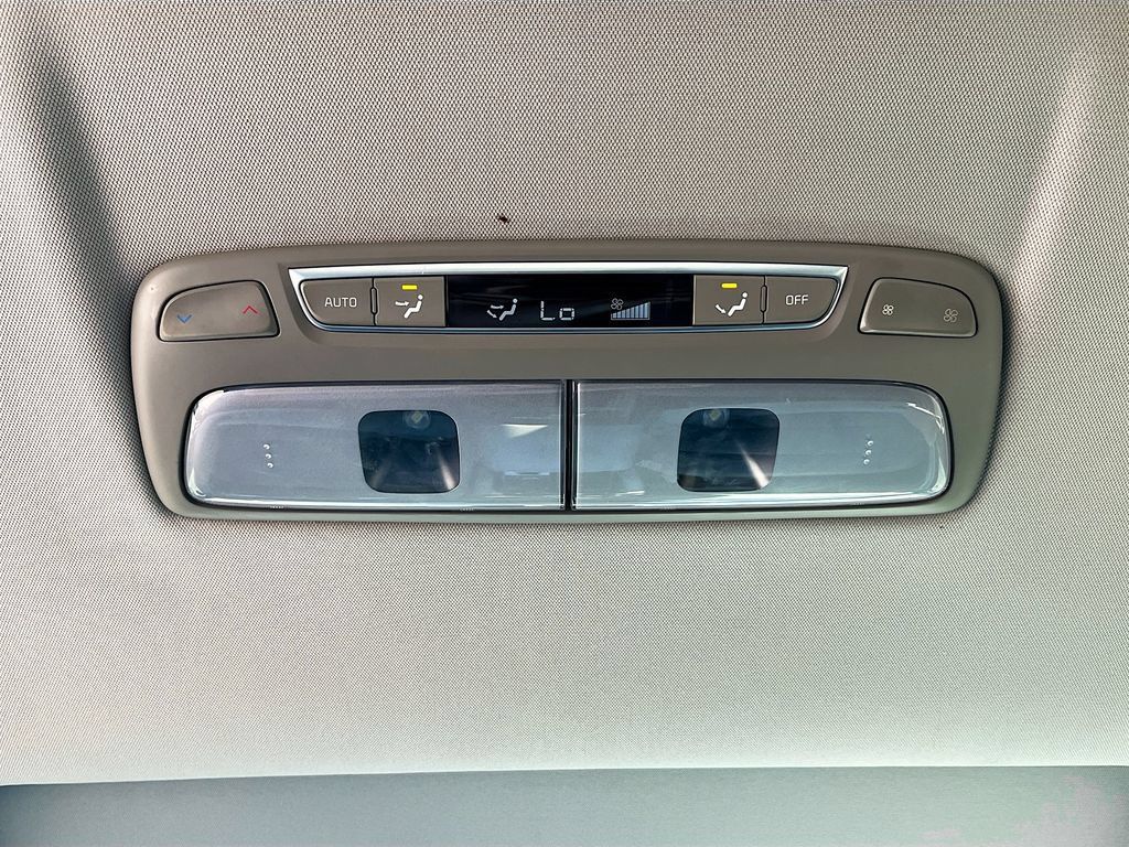 Used 2022 Kia Telluride SX w/ Nightfall Edition Package AWD/4WD image 27