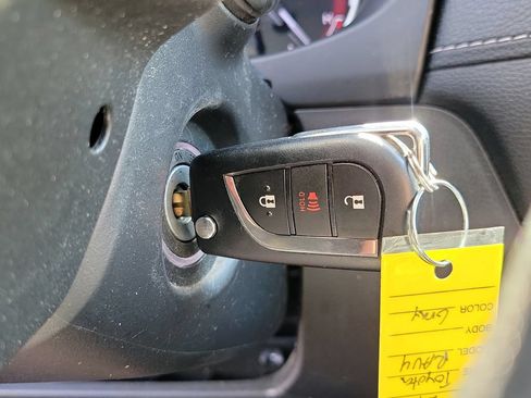 Used 2024 Toyota RAV4 LE AWD/4WD image 35