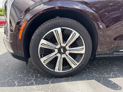 New 2025 Cadillac Escalade IQ Luxury 1 w/ Smart Trailering package AWD/4WD image 10