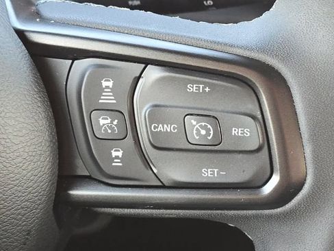 Used 2025 Jeep Wrangler Unlimited Rubicon AWD/4WD image 40
