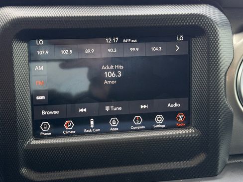 Used 2019 Jeep Wrangler Unlimited Sahara AWD/4WD image 20