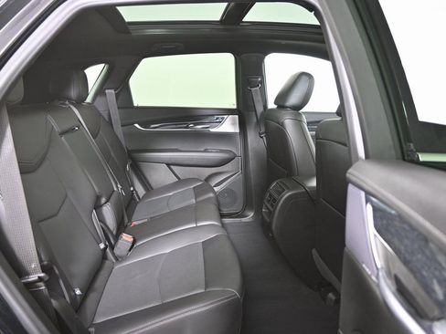 Used 2022 Cadillac XT5 Premium Luxury image 15