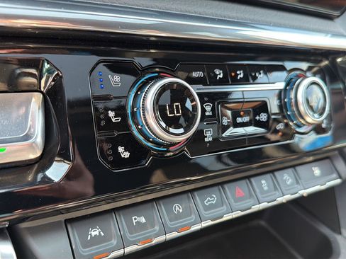 Used 2024 GMC Sierra 1500 Denali w/ Technology Package image 29