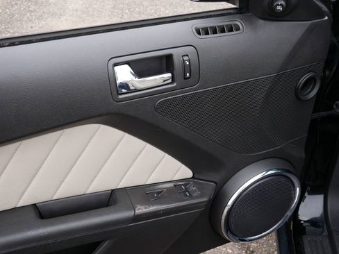 Used 2012 Ford Mustang Premium RWD image 13