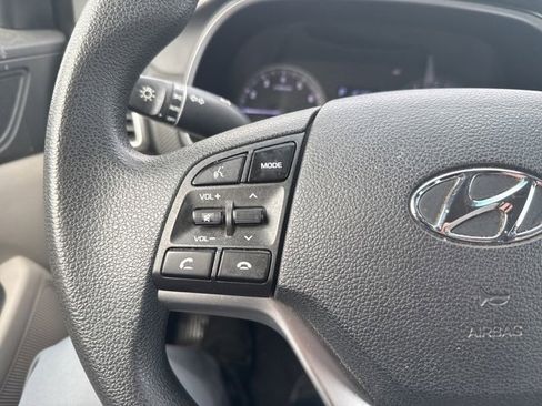 Used 2019 Hyundai Tucson SE image 18