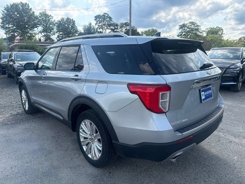 Used 2022 Ford Explorer Limited w/ Hybrid Equipment Group 310A AWD/4WD image 8