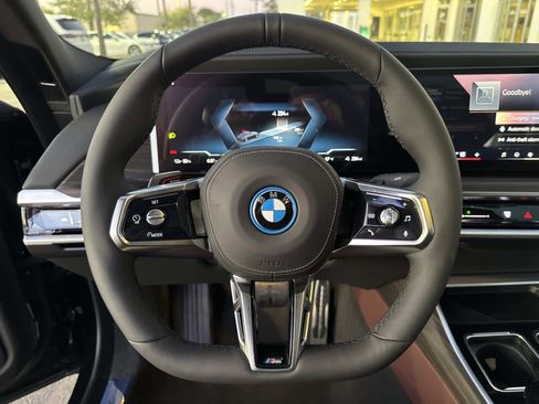 New 2026 BMW i7 xDrive60 w/ Executive Package image 26