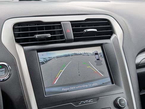 Used 2020 Ford Fusion SE image 20