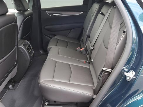 New 2026 Cadillac XT5 Luxury w/ LPO, Bronce Accent Package image 14