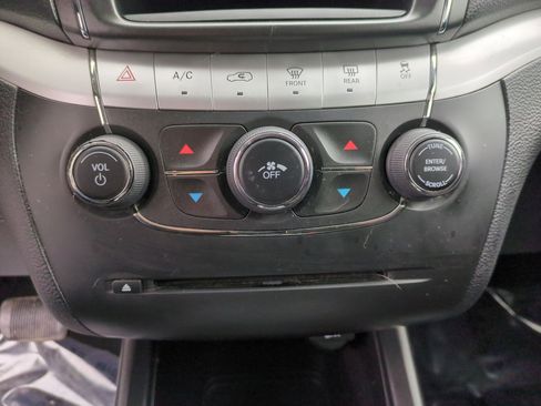 Used 2016 Dodge Journey SE w/ Flexible Seating Group image 13