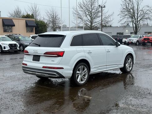 Used 2021 Audi Q7 3.0T Premium w/ Convenience Package AWD/4WD image 4