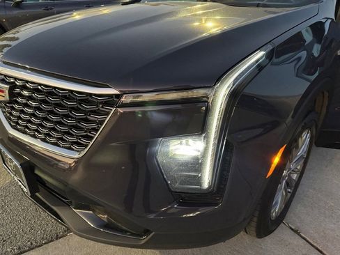 Used 2025 Cadillac XT4 Premium Luxury image 32