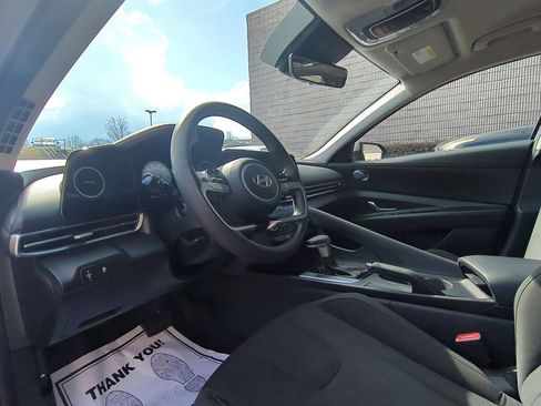 Used 2024 Hyundai Elantra SEL image 15