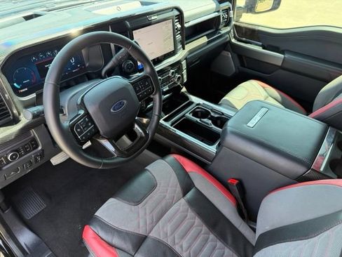Used 2025 Ford F250 Lariat w/ Lariat Ultimate Package AWD/4WD image 15