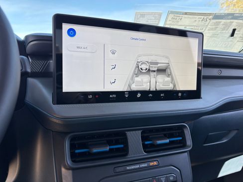 New 2025 Ford Maverick Lobo image 31